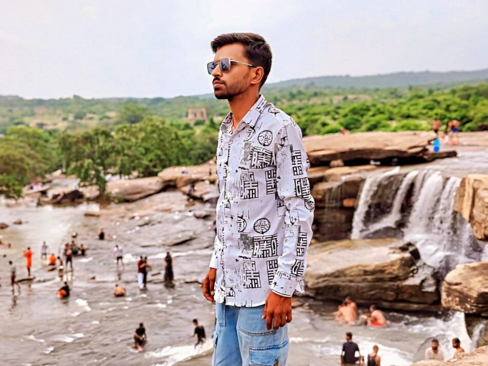 Nik Thakur