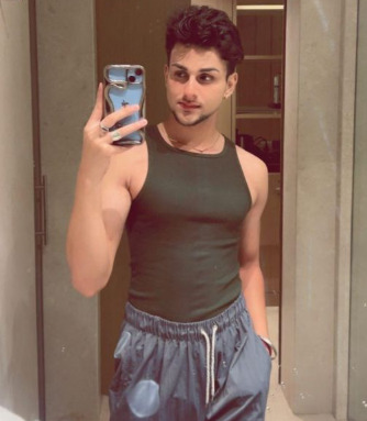 Shobhit 4